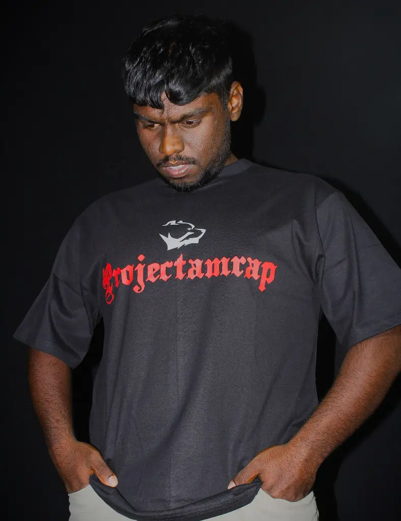 Model Front Logo OV.webp